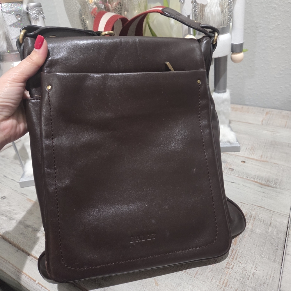 ***SOLD*** Bally sling/crossbody bag